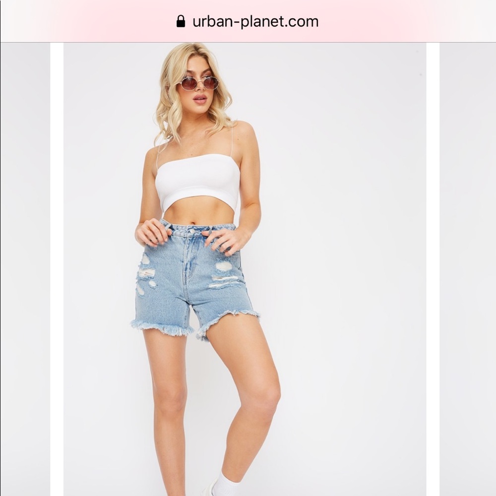FRAYED HEM BERMUDA SHORTS (SIZE 7 US)